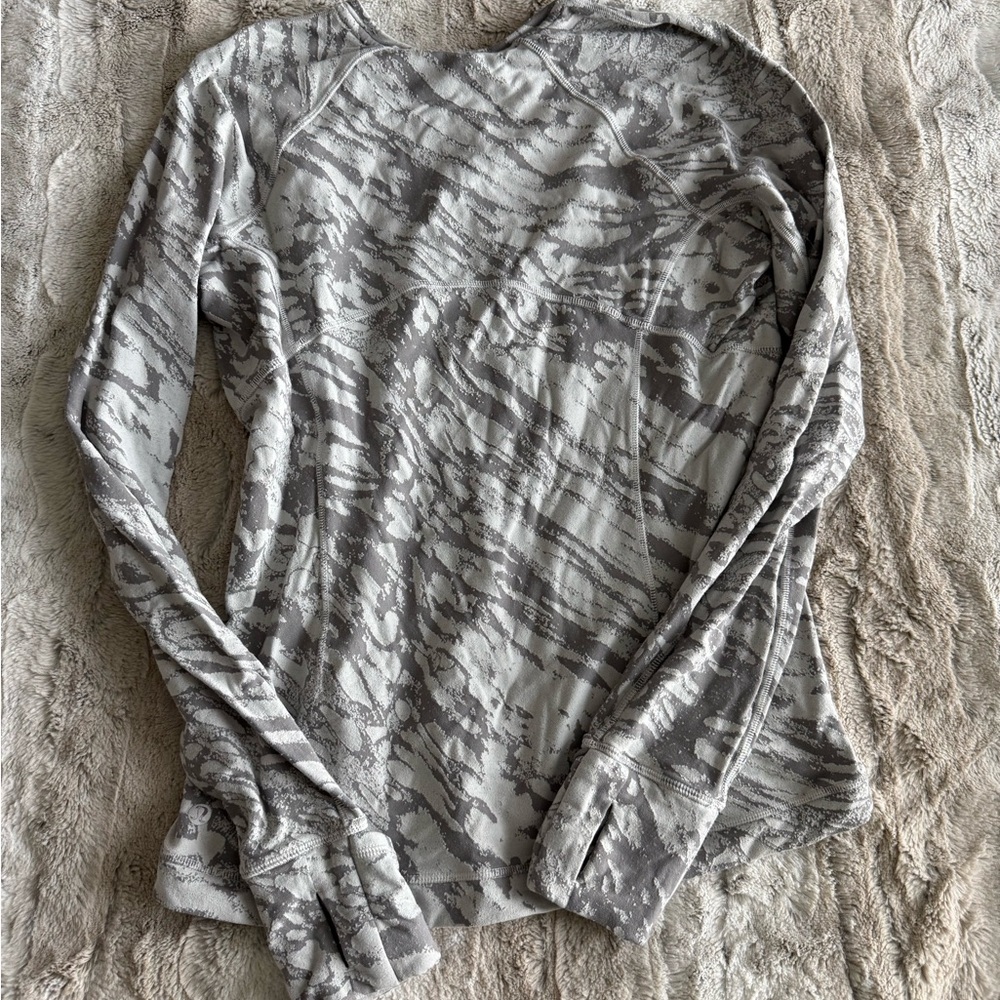 Lululemon Pull Over - image 2
